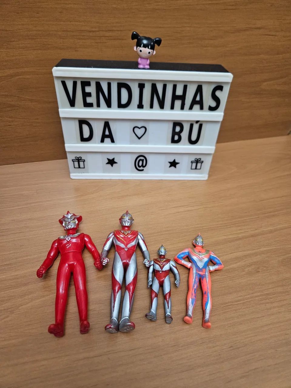 Bonecos Ultraman