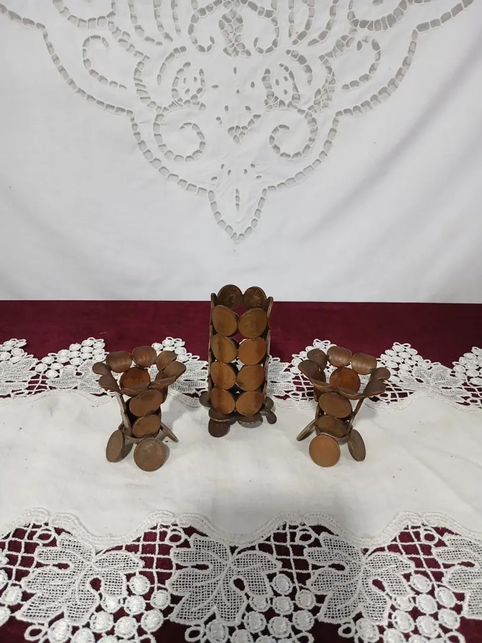 Conjunto Antigo - Castiçais e Porta-Moedas com Moedas da Época - Foto 4