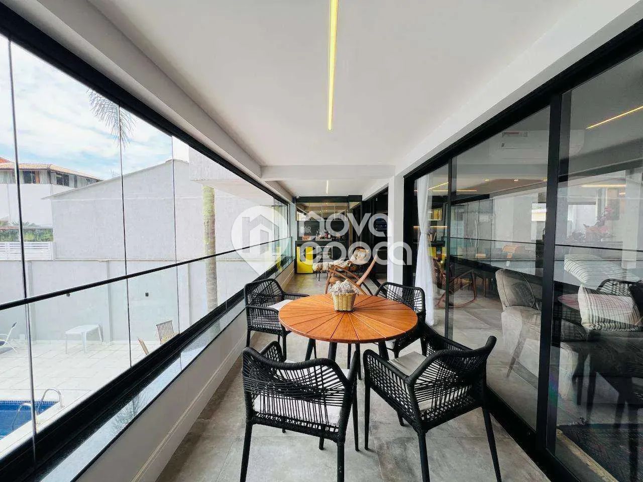 Barra da Tijuca | Casa 6 quartos, sendo 4 suites