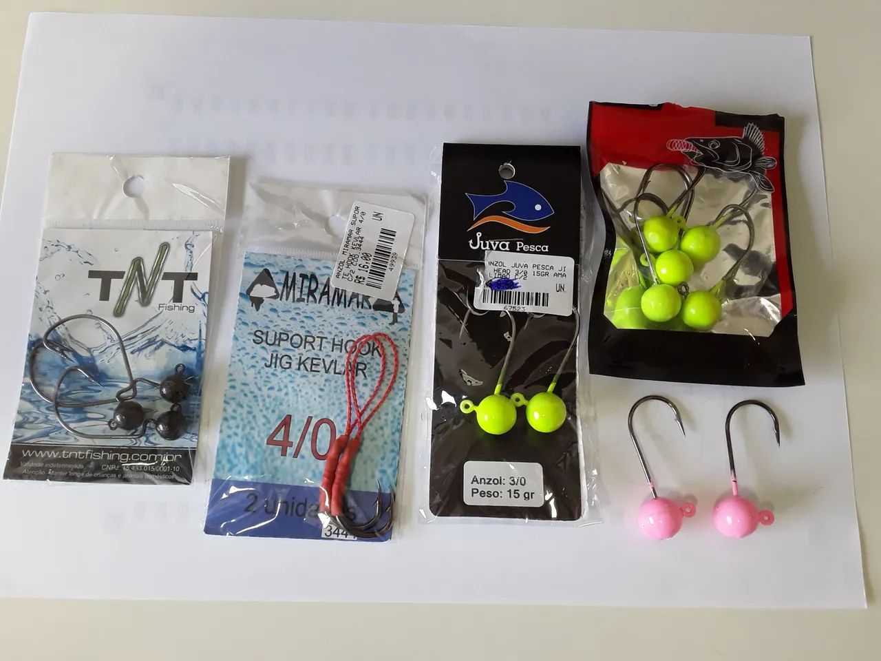 Kit com Jumping Jig Sapinho, Anzol OFF SET, Jig Head e Anzois