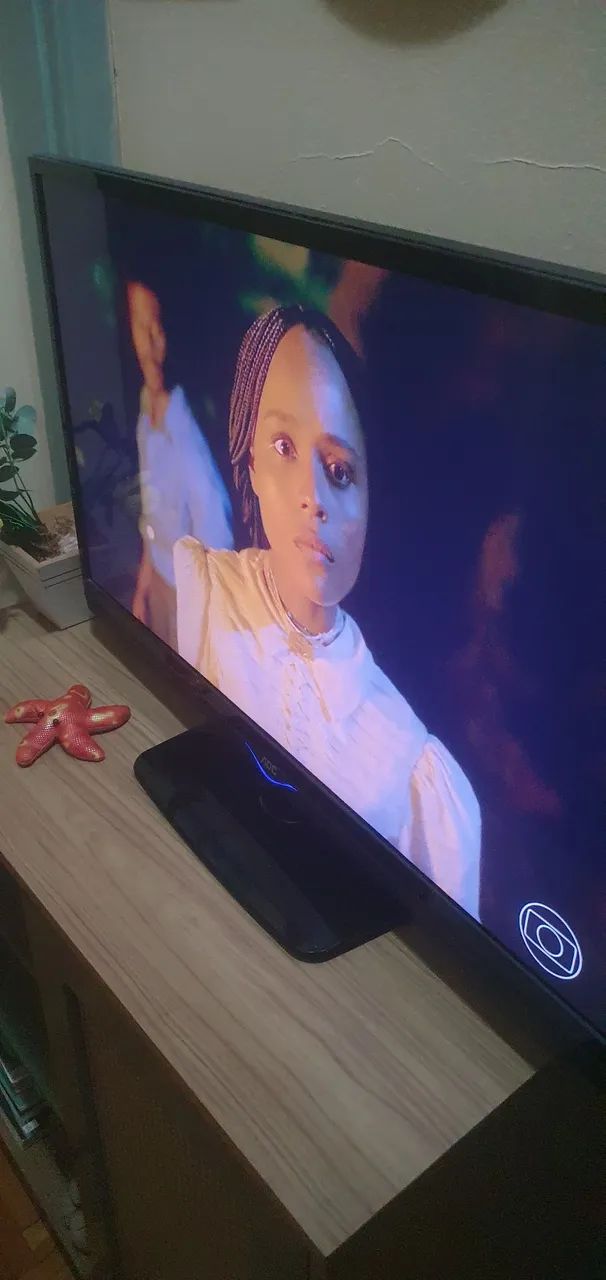 Vendo TV 32 polegadas  sem controle e  não é smart  - Foto 2