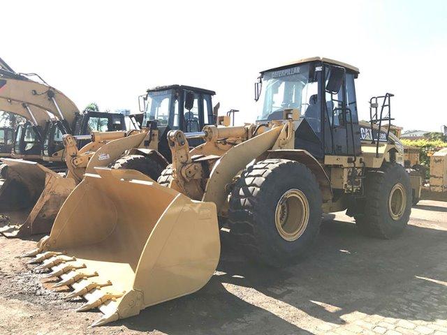 Pá Carregadeira Caterpillar