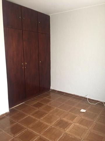 Vendo sobrado na QS 07 com ótima localização, aceitamos financiamento bancário - Foto 3