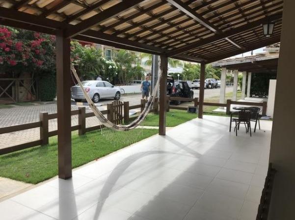 Casa no Residencial Praia de Buraquinho com 4/4 e 250m² no por R$ 720 mil! - Foto 2