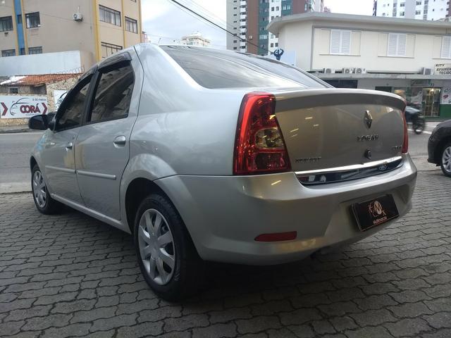 Logan (automático) - Foto 5
