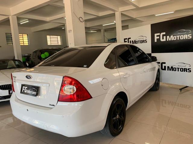 Focus Sedan 1.6 completo - 2011 - Ipva pago - Foto 4