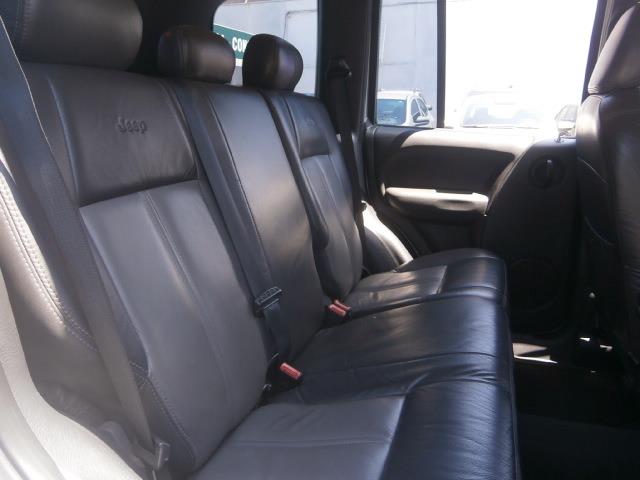 Cherokke sport 3.7 4x4 v6 automática - Foto 17