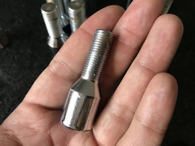 Kit Parafusos allem inox nunca usado - Foto 2