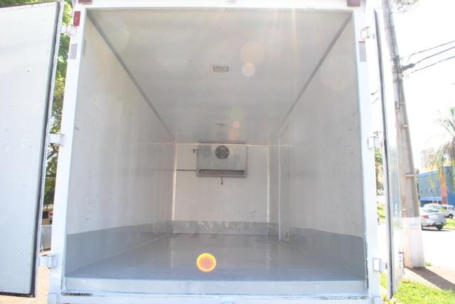 VW 9.160 Baú Refrigerado - Foto 8