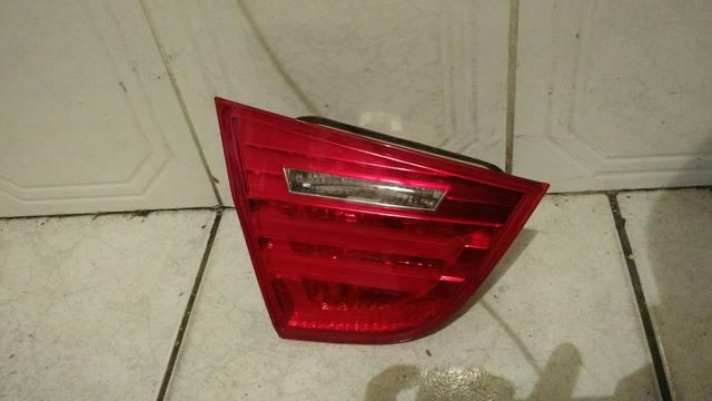Lanterna da tampa traseira esquerda bmw 320i 2009