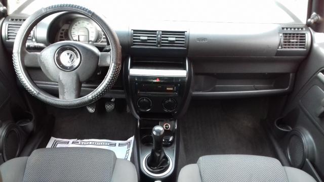 Volkswagen Fox TREND 1.O MPI 2 P MANUAL 2P - Foto 5