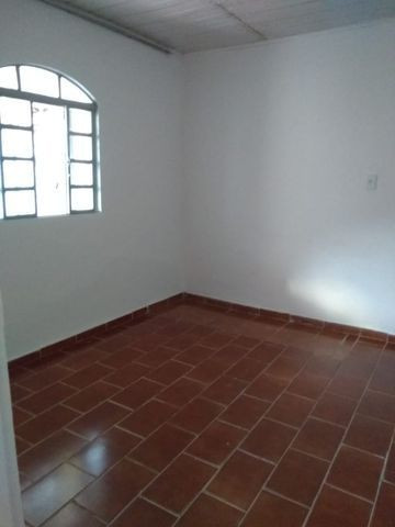 Casa nos fundo para aluguel - Foto 6
