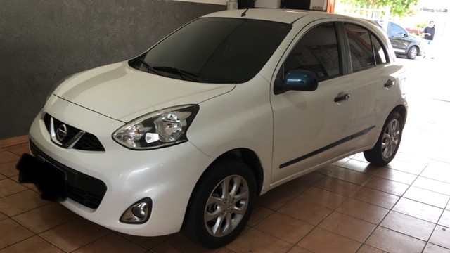 CARRO NISSAN MARCH SV