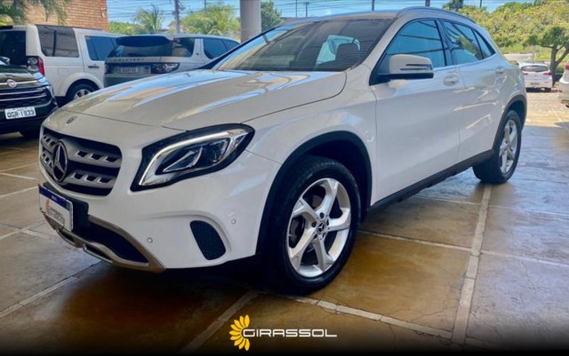 MERCEDES-BENZ GLA 200 1.6 CGI FLEX ADVANCE 7G-DCT