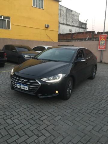 VENDO ELANTRA 2017 TROCO TAMBÉM