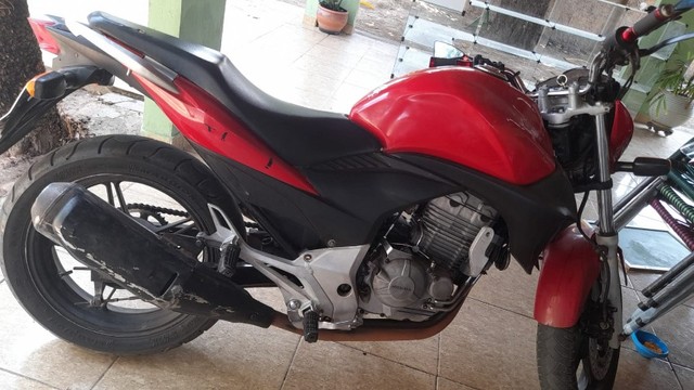 CB 300