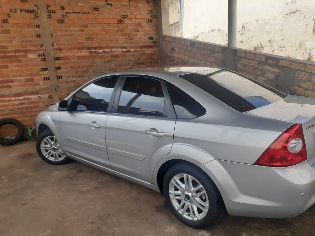 VENDE -SE FOCUS 2.0 FLEX IMPECÁVEL