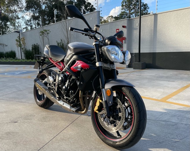 TRIUMPH STREET TRIPLE 675R 2017