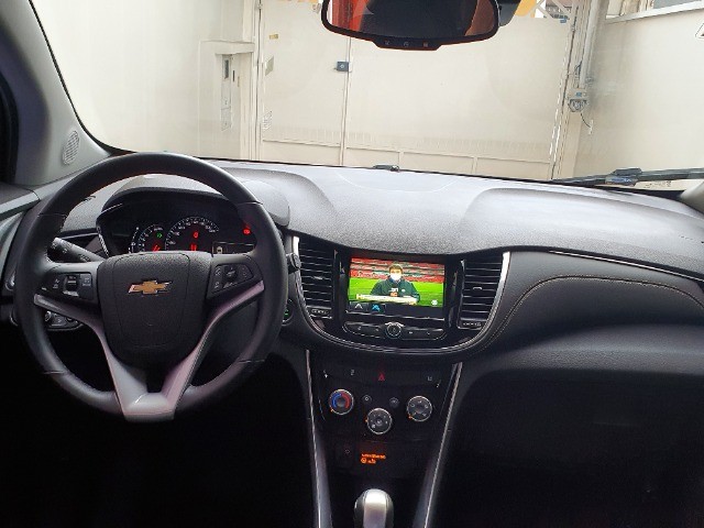 TRACKER PREMIER LL