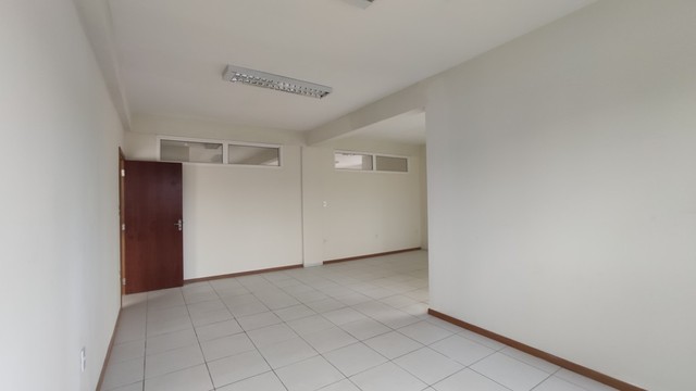 Sala para alugar por R$ 2000.00, 51.00 m2 - GLORIA - JOINVILLE/SC - Foto 7