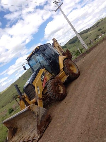 retroescavadeira caterpillar 416e 2012