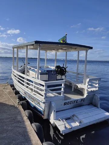 Barco de passeio, pesca e recreio 