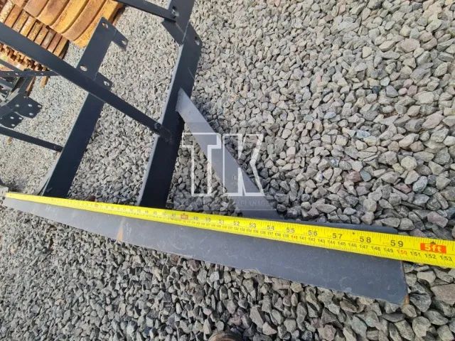 cod.826 Parachoque para Trator Valmet 60 id ao 88 - TK Tratores Nova Andradina - MS  - Foto 4