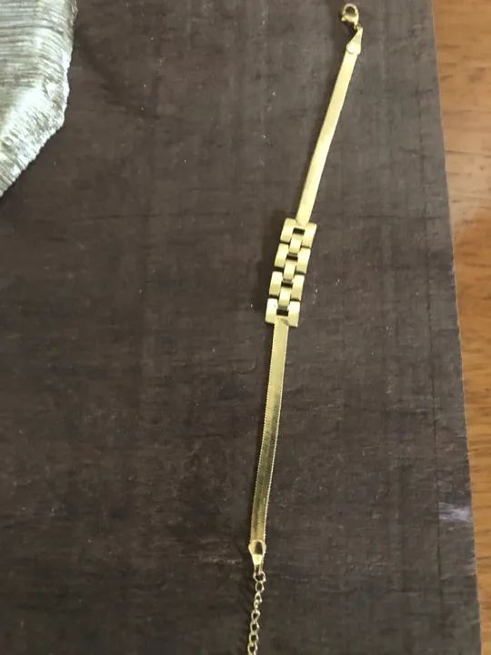Pulseira de corrente fina em ouro 18k