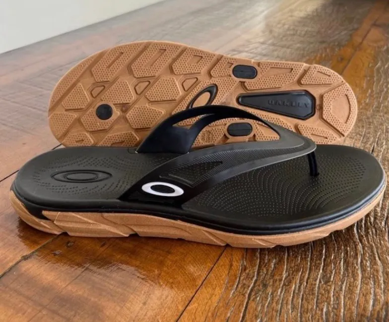 Chinelo Oakley
