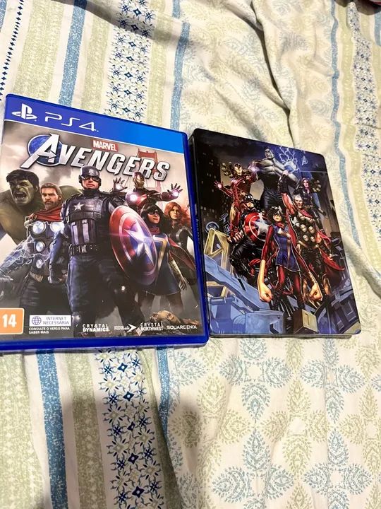 Vingadores PS4 + Steelbook