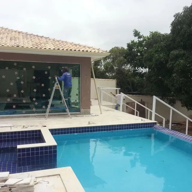 Guarda corpo em alumínio e vídro sob medida a partir de $650.00 o m²