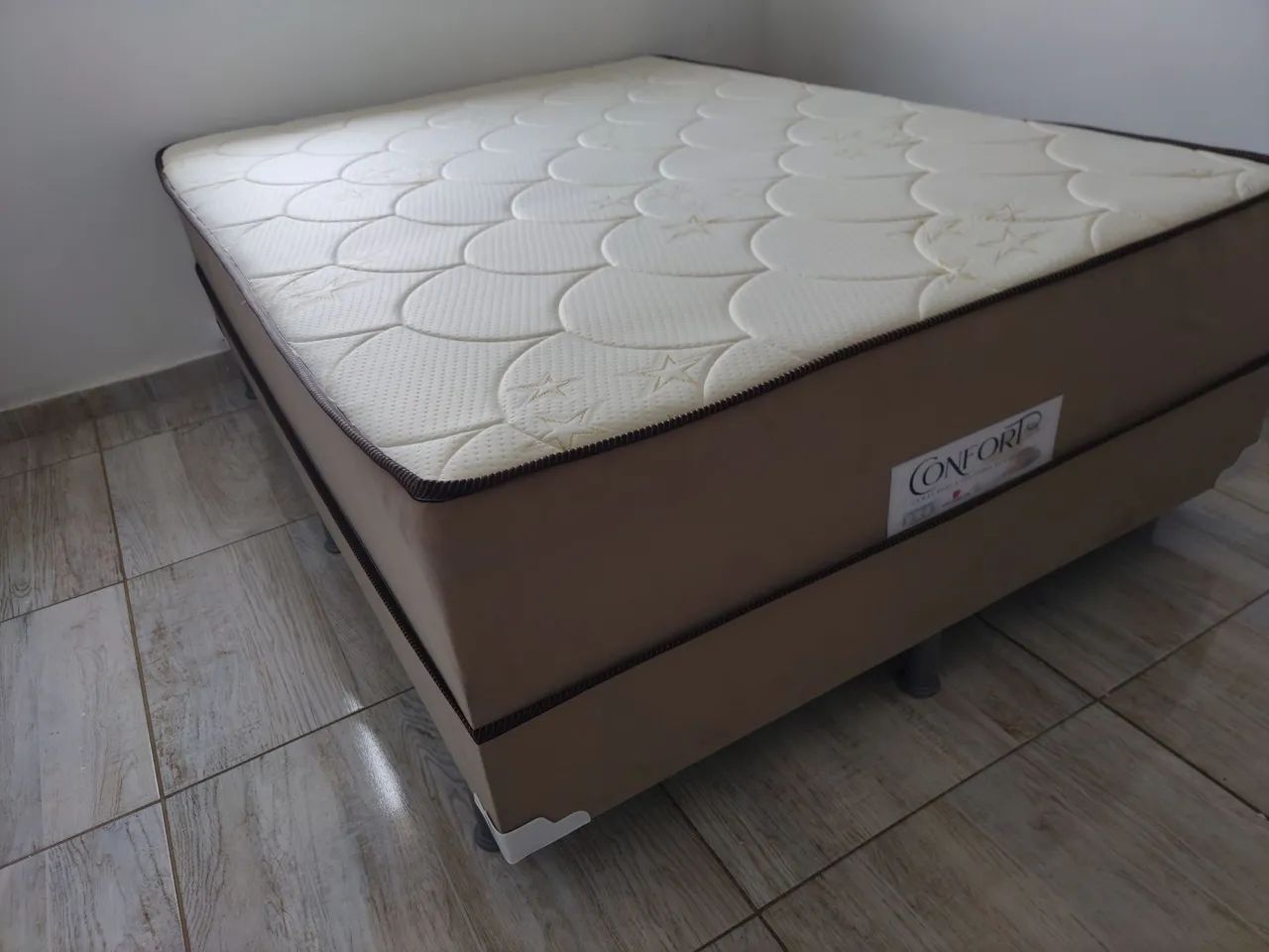 Cama casal / 10x sem juros/ NOVA