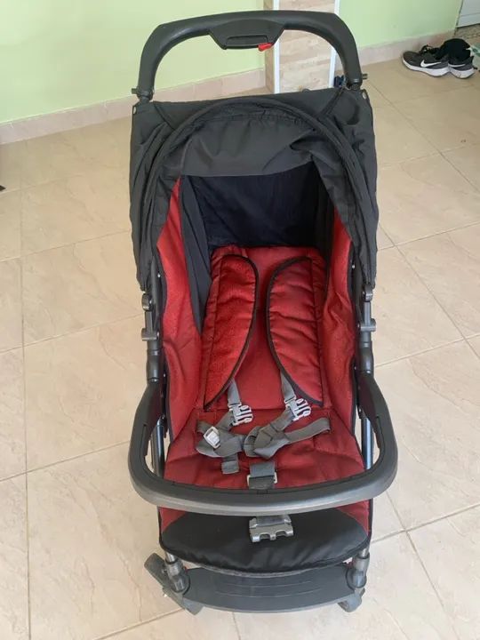 Carrinho de bebê com bebê conforto - Foto 4