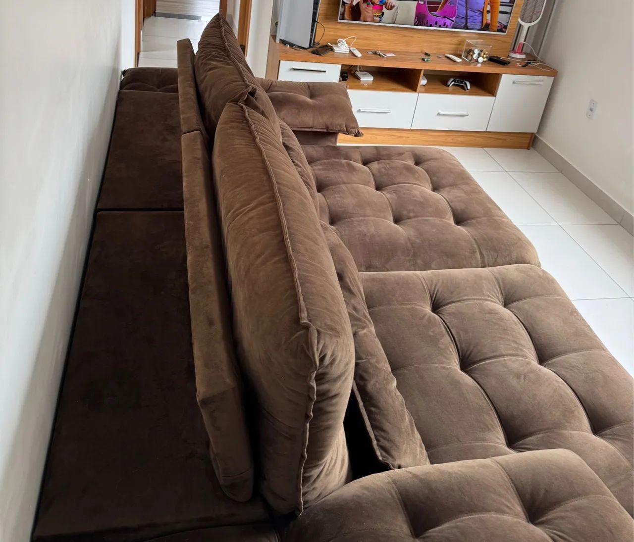 Estofado Retrátil 2 módulos veludo Marrom escuro