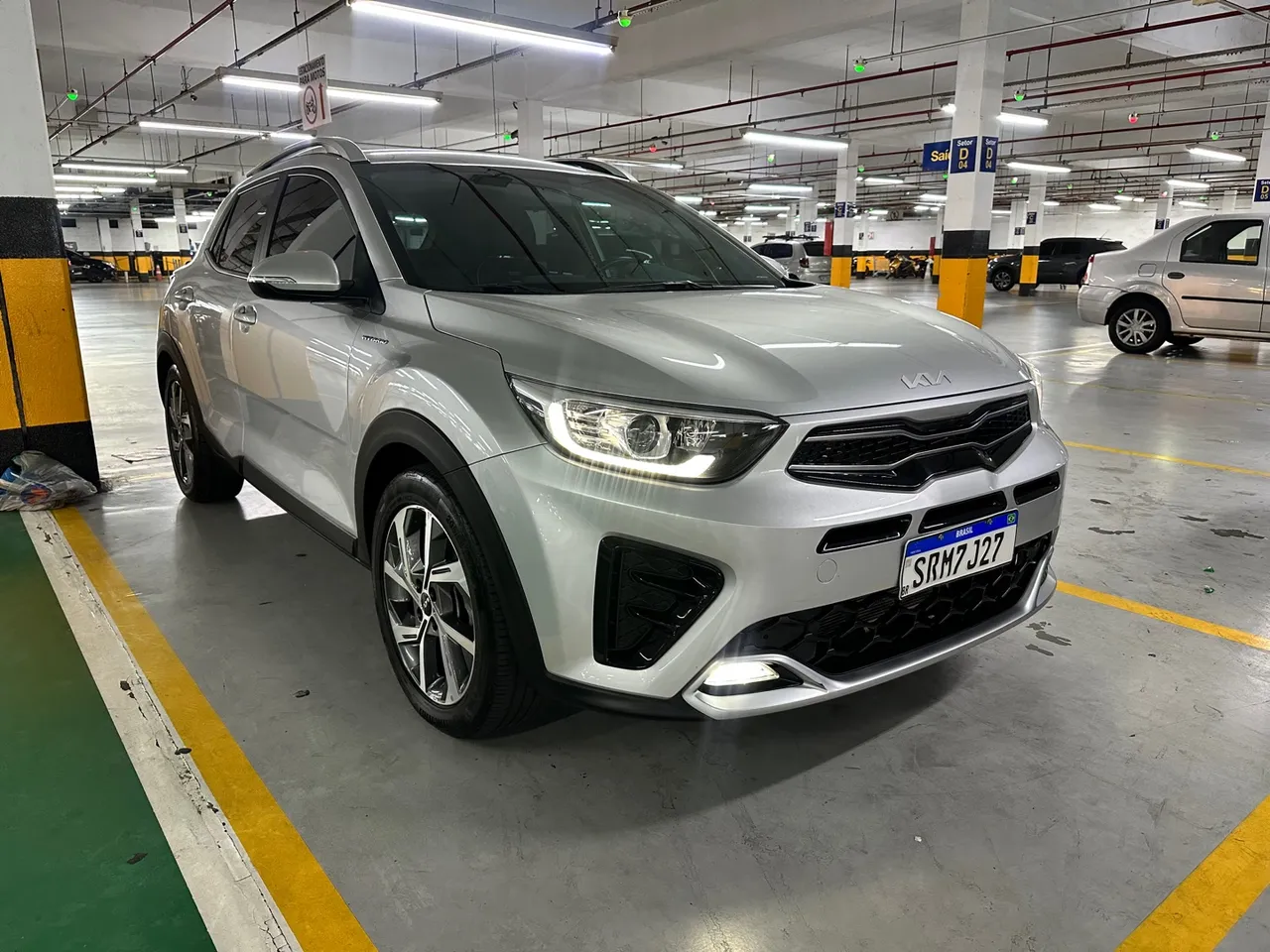 Kia Stonic Híbrido 16.000 KM rodados
