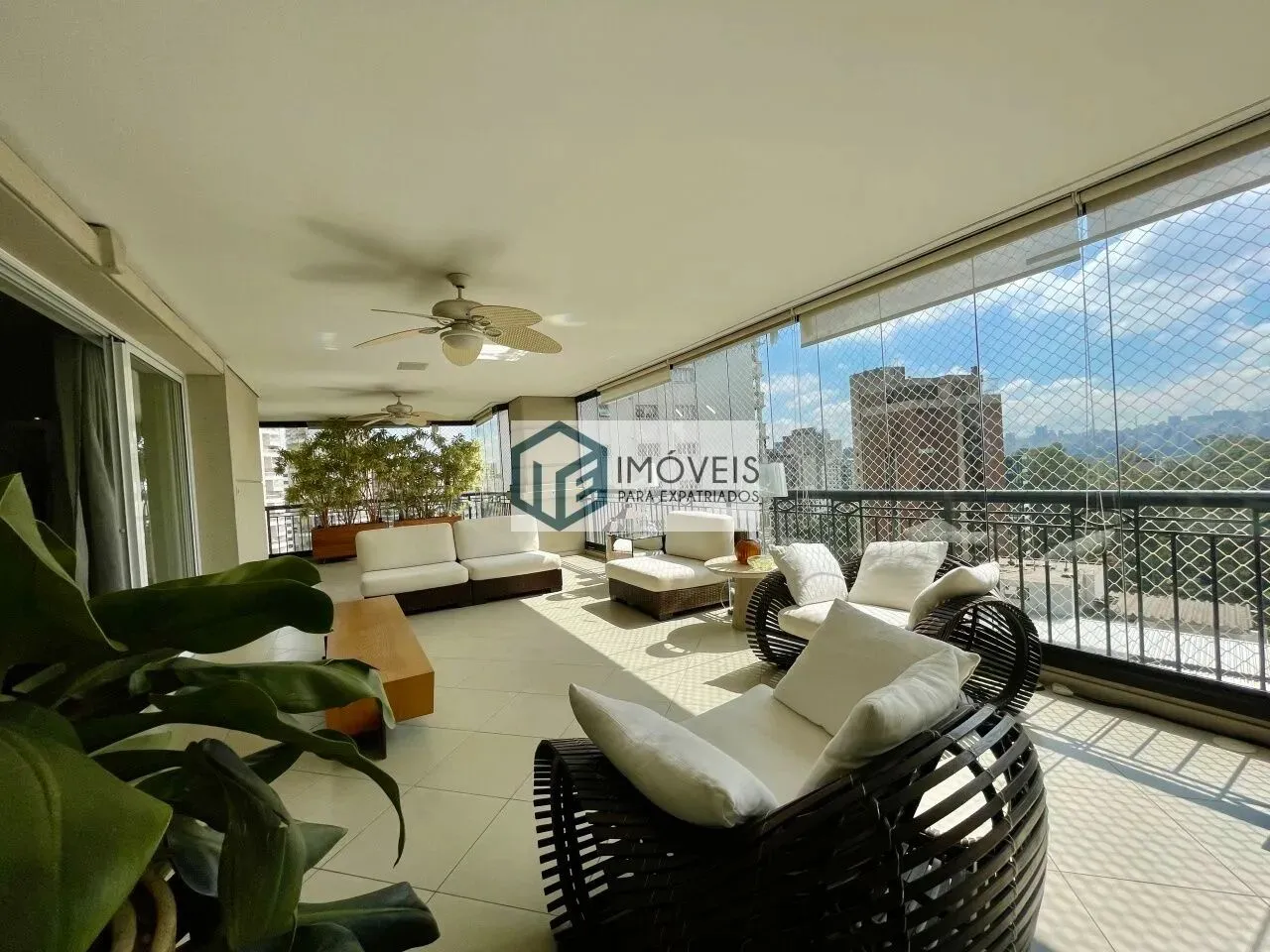Apartamento para Locação 3 suites 5 vagas no Condomínio Le Palais - Vila Nova Conceição