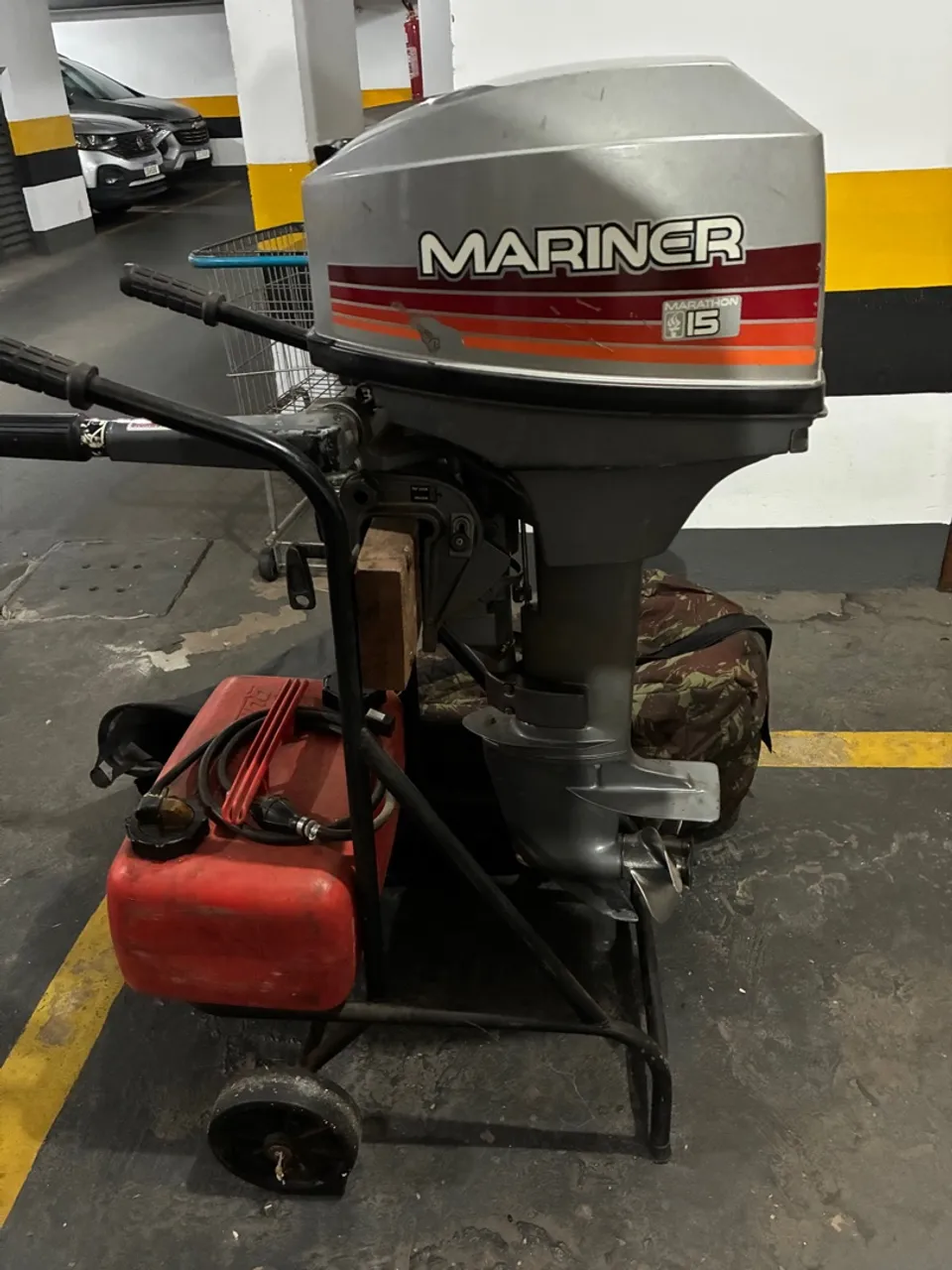 Motor para barco.