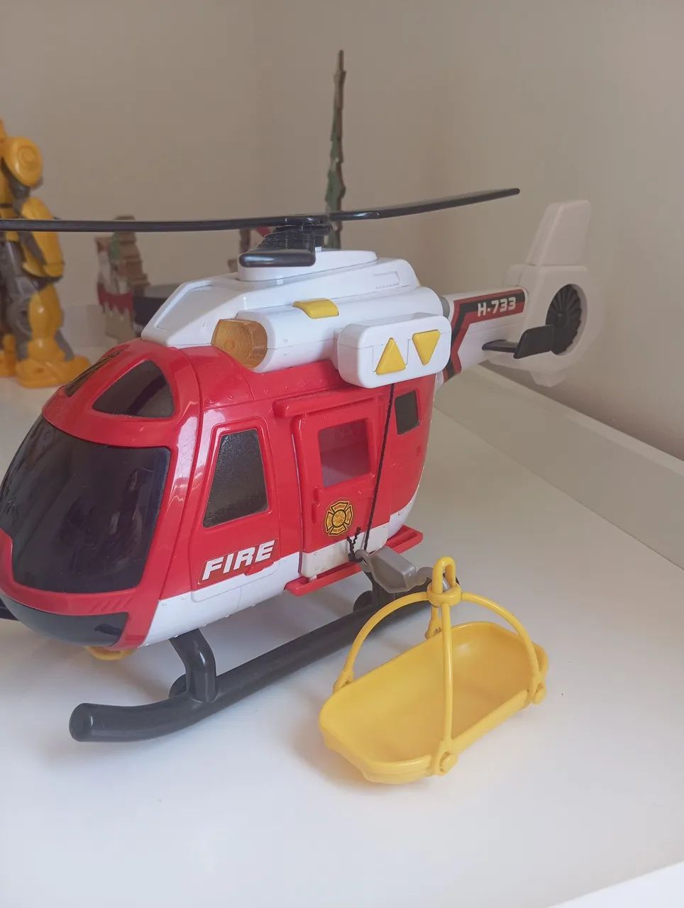 VENDE SE HELICÓPTERO DE BRINQUEDO - Foto 3