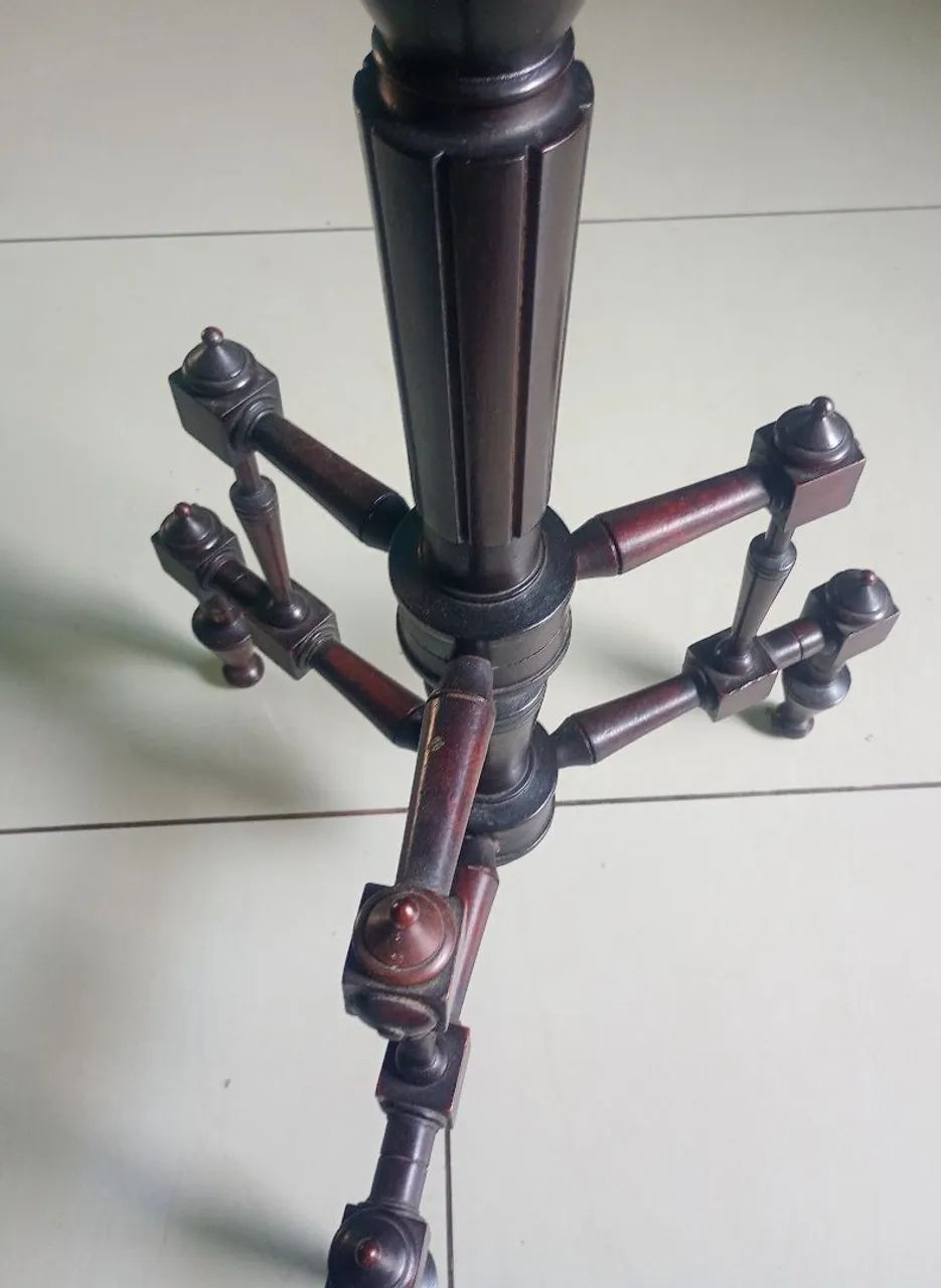 Antiga e linda mesa de apoio / apresentação em madeira nobre  - Foto 3