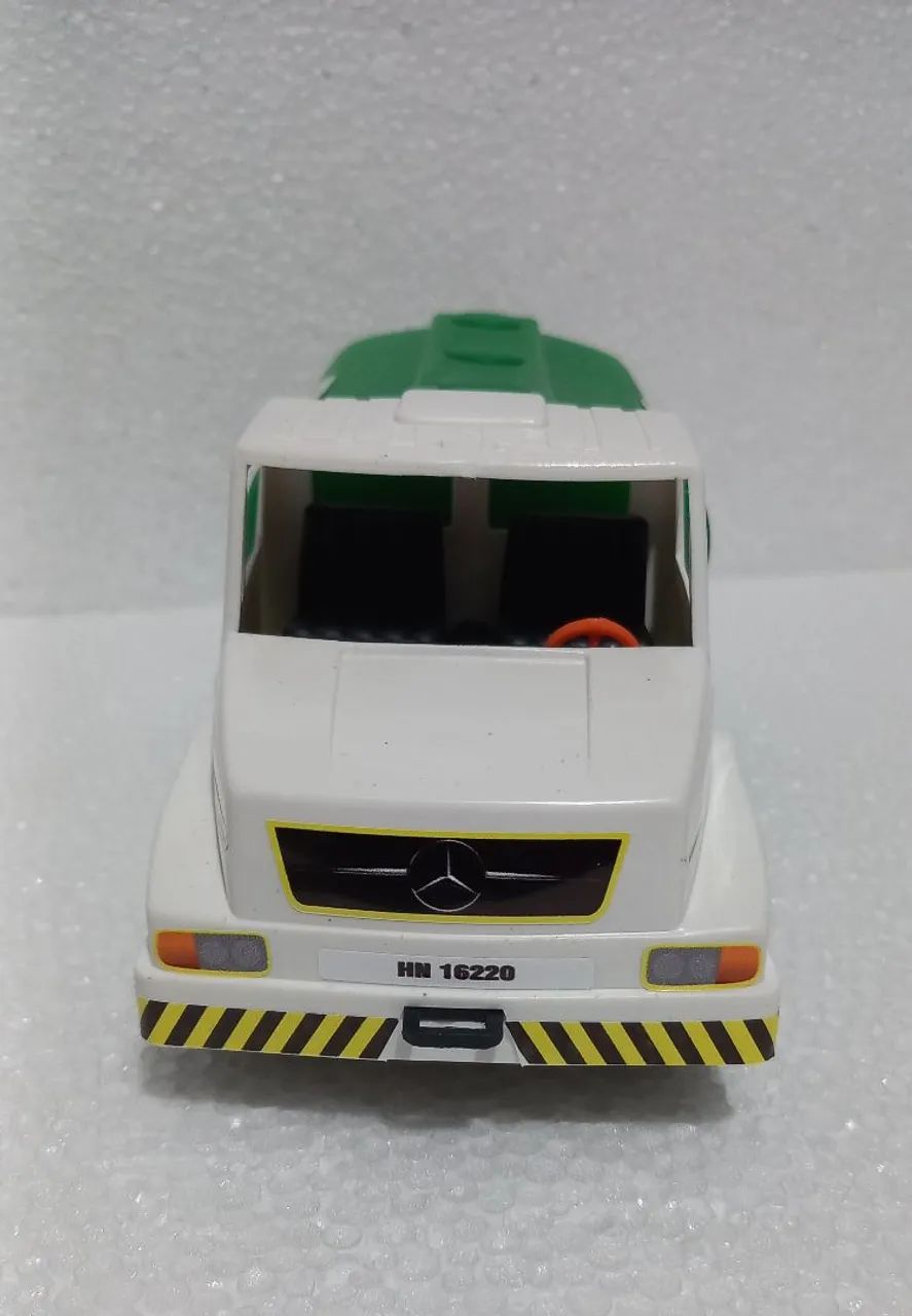 Miniatura Caminhão Tanque Mercedes Benz.  - Foto 4