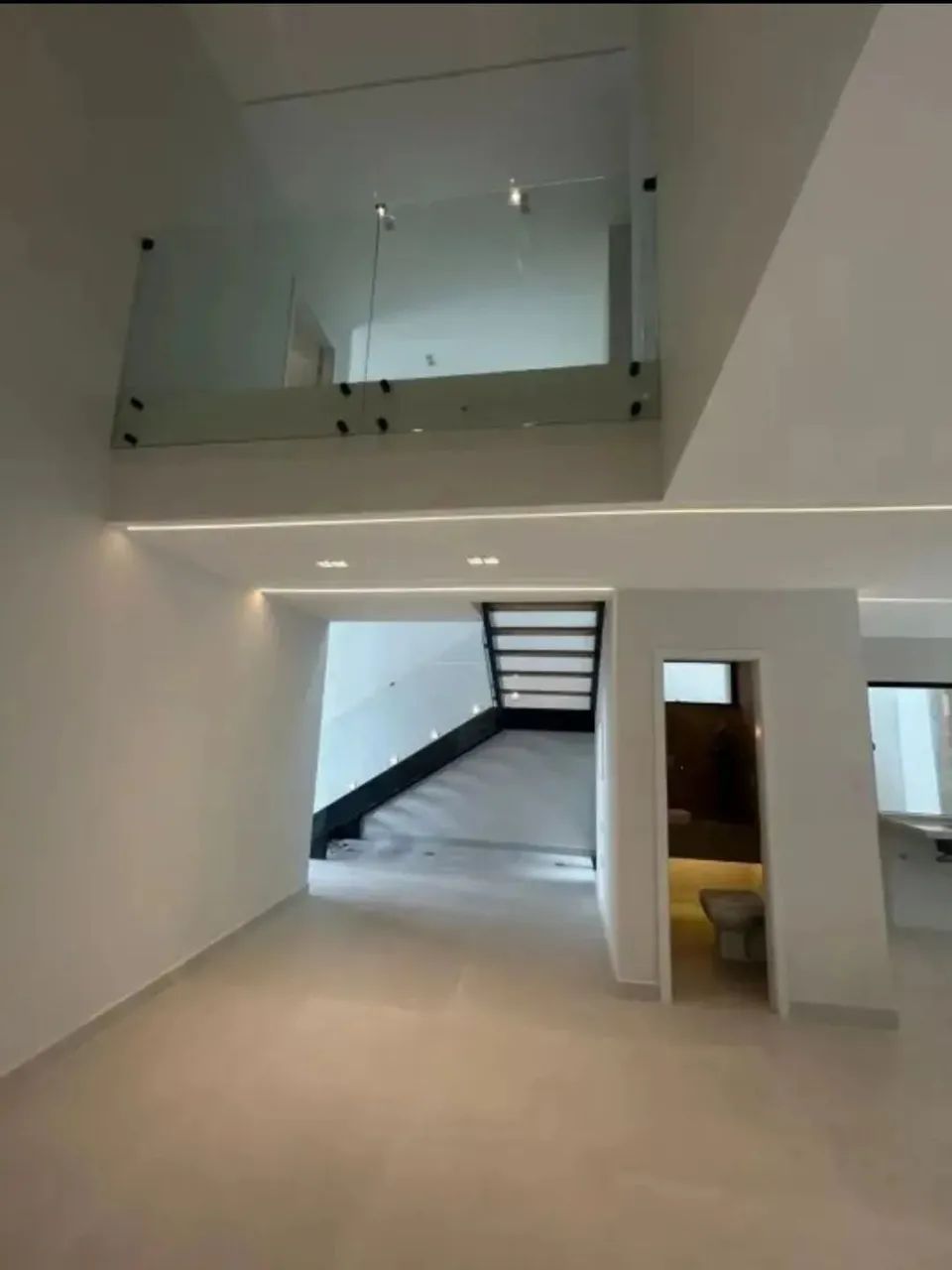 EUROVILLE - Casa duplex com Automação, Energia Solar, 3 suítes e Piscina - Foto 5