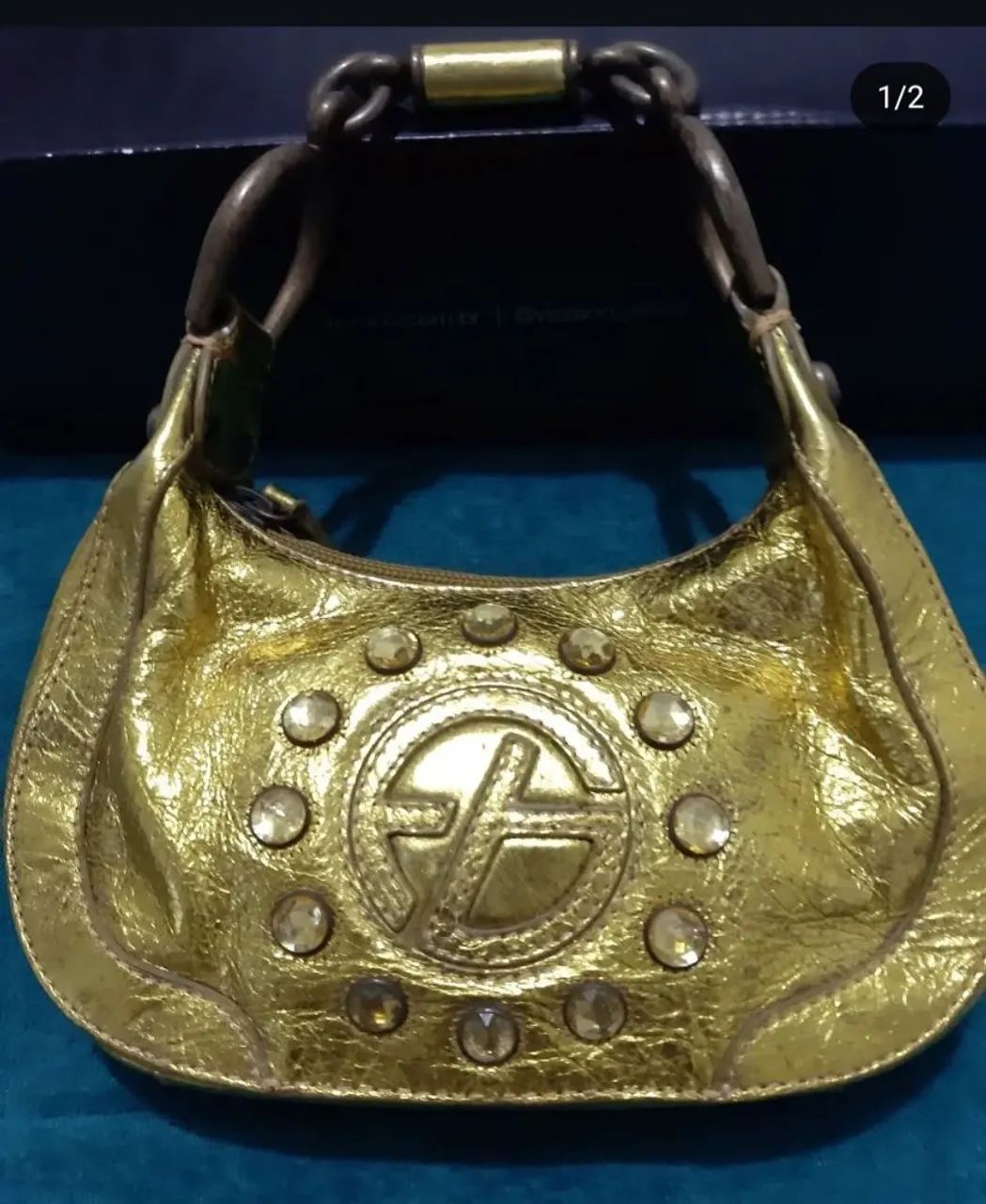 Bolsa Dourada com Detalhes em Strass