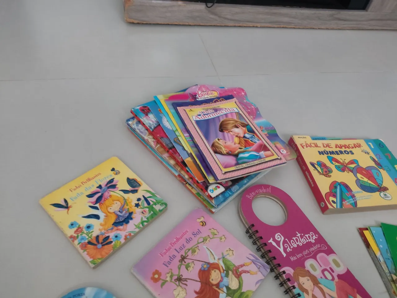 Coleção de Livros Infantis - Fadas e Barbie