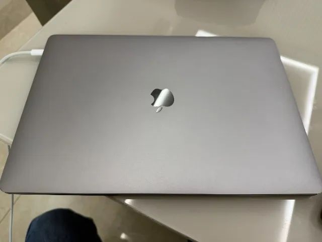 MacBook Pro 16