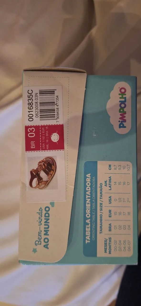 Sandálias douradas infantis com laço - Foto 3