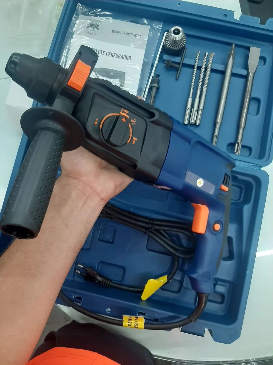 Furadeira e Martelete Rompedor 1200W SDS COM ACESSÓRIOS  - Foto 4