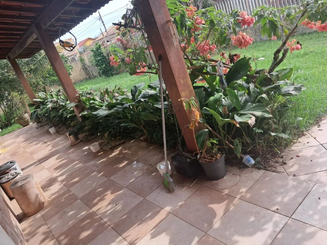 SOBRADO 270 METROS DO MAR EM ITANHAÉM-SP LOCALIZADO NO BAIRRO GAIVOTAS LADO PRAIA - Foto 3