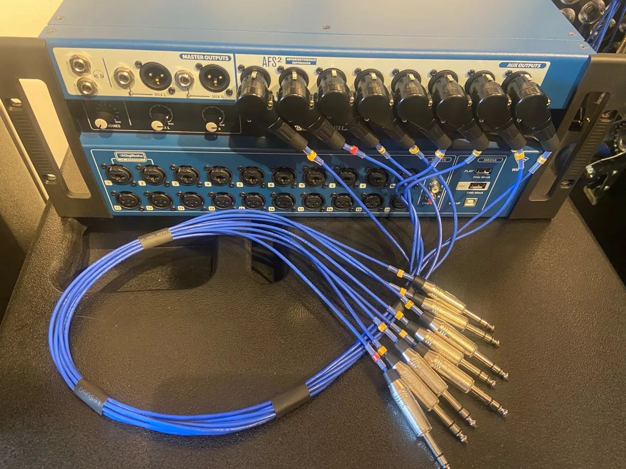 Multicabo Ui24R para Powerplay  - Foto 3
