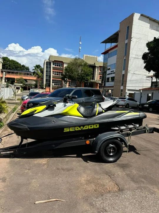 Jet Ski Sea-Doo GTR 230 - 2020 com 3 lugares e carreta de Reboque.