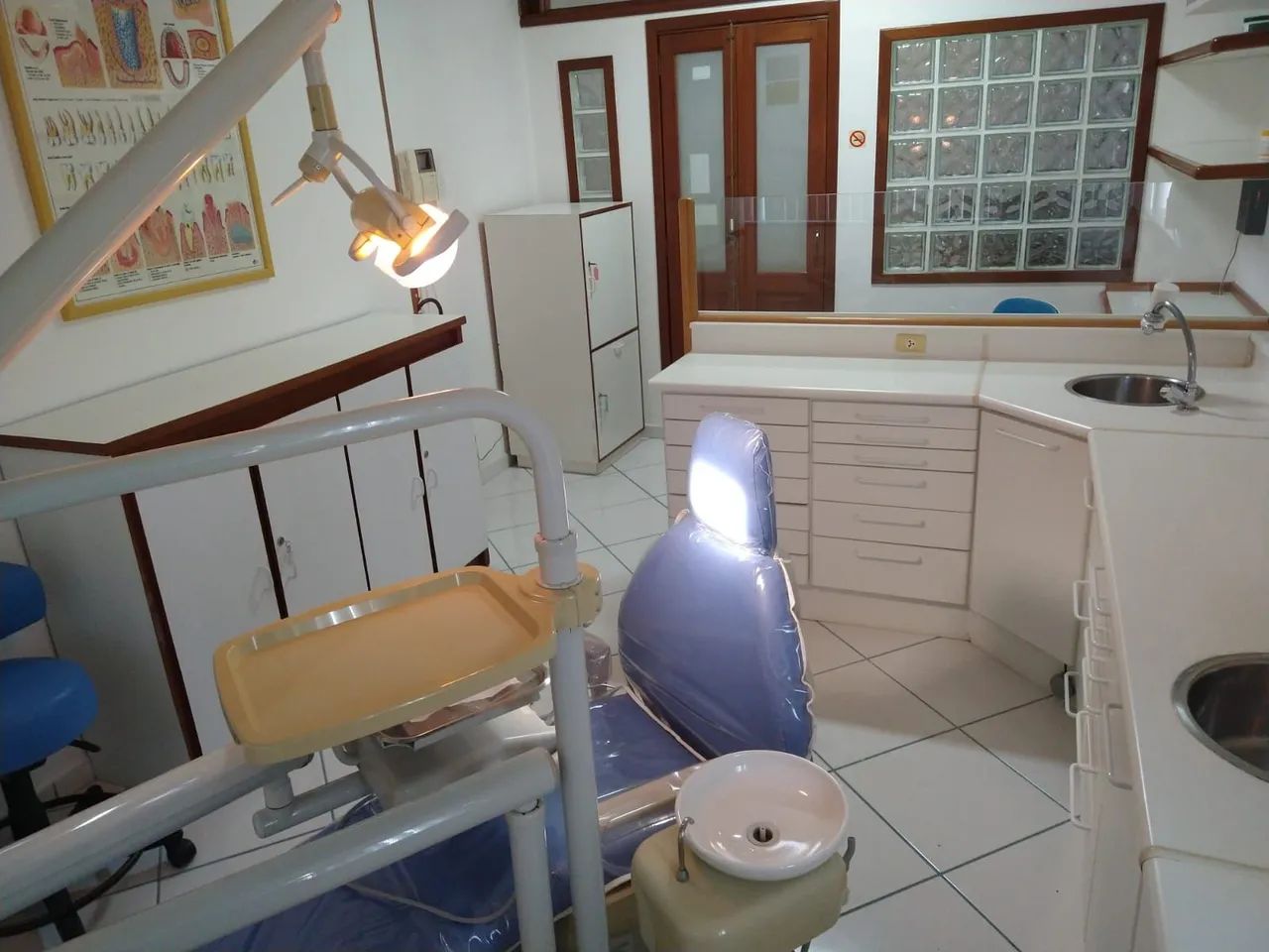 Cadeira Odontológica Usada Baixou R$4999,00 - Foto 3